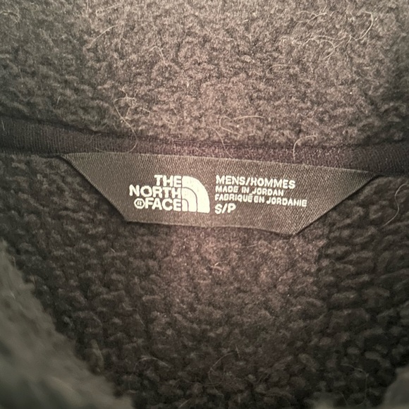 North Face 1/4 zip fleece - Picture 3 of 3